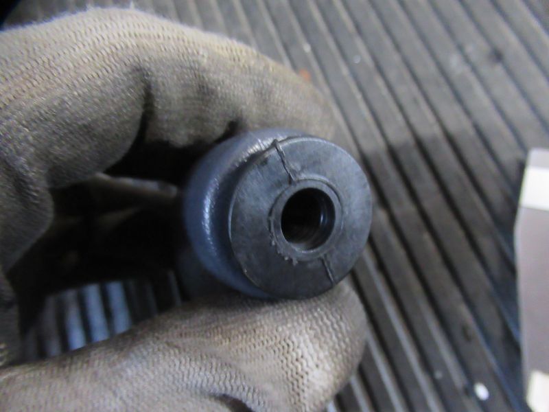 Рукоятка 3 E22008CB7