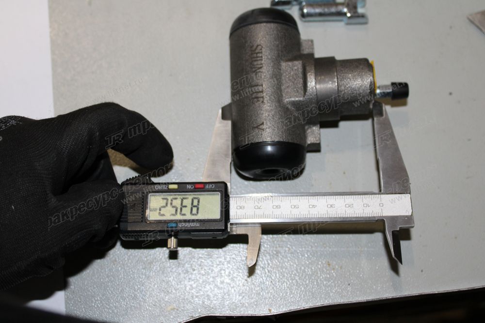 Рабочий тормозной цилиндр 47403-31040-71