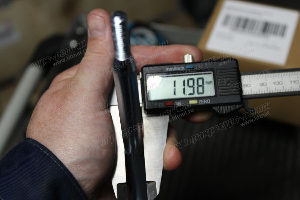 Ось рычагов гидрораспределителя 31HA-40112
