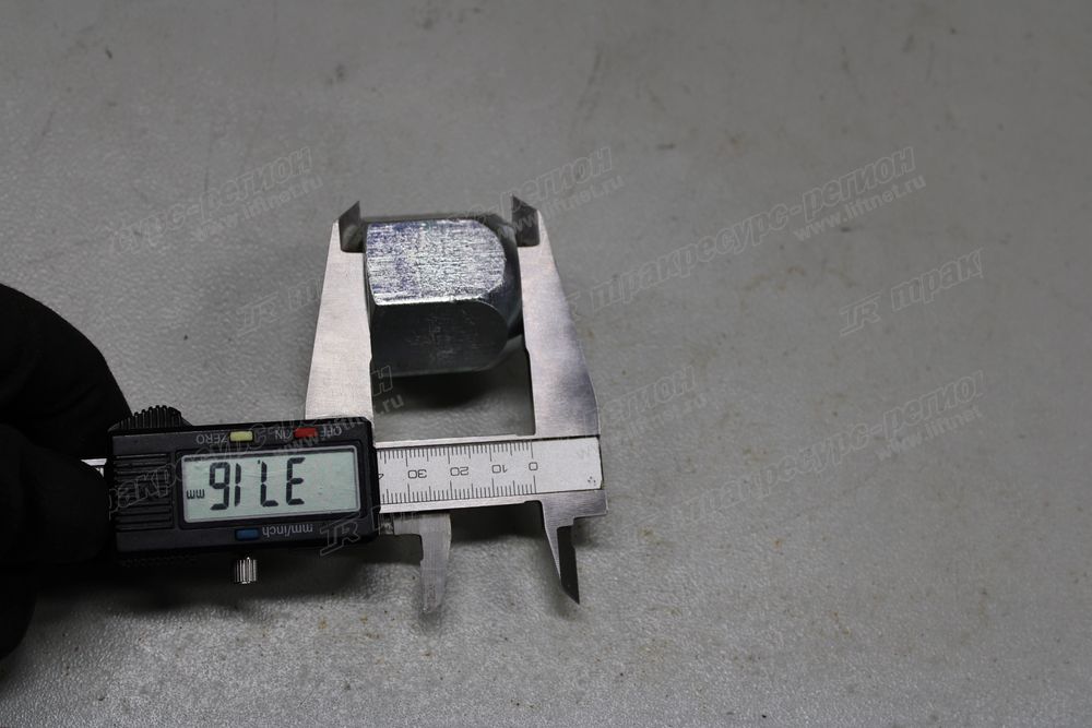 Гайка FD82806BF