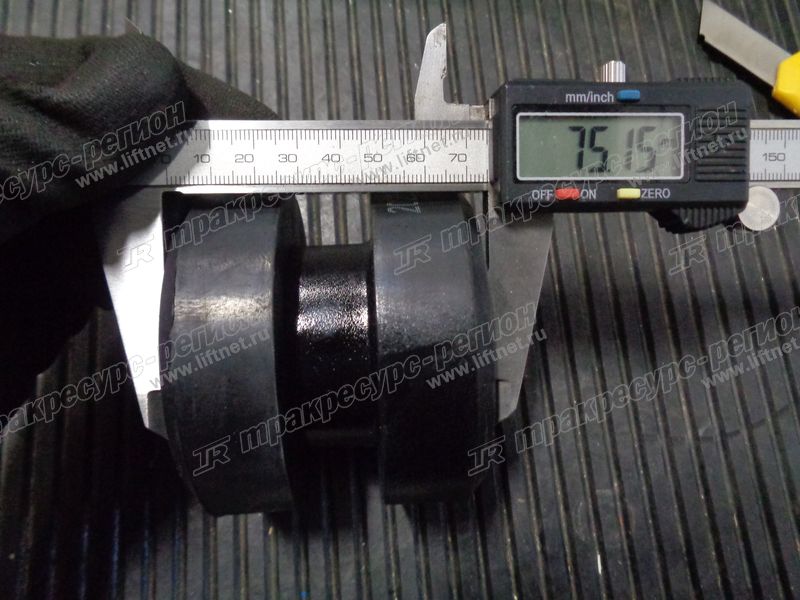 Подушка двигателя DFE3D44D0