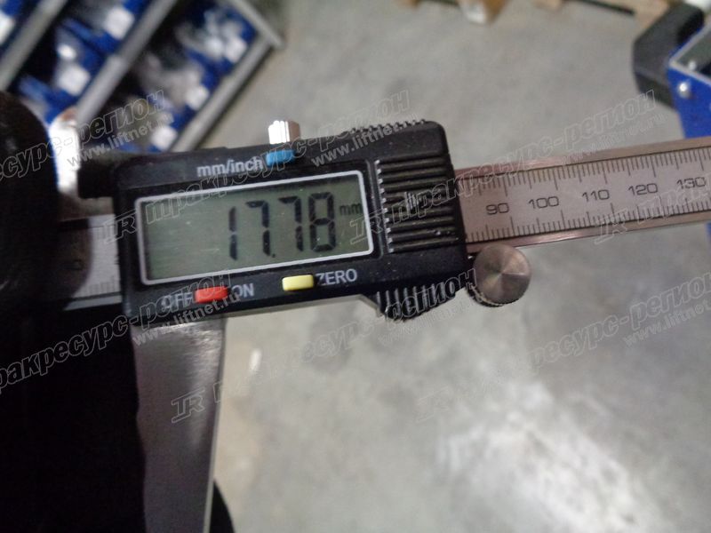 Ступица управляемого моста FD82806FF