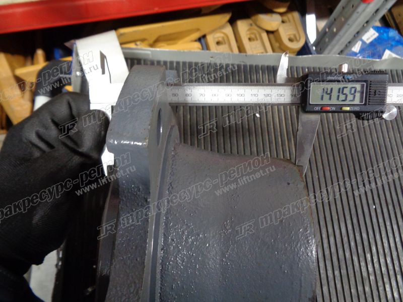 Ступица управляемого моста FD82806FF