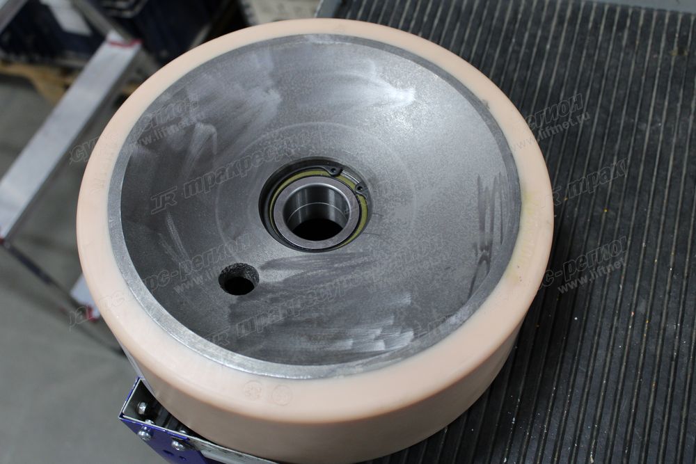 Колесо грузовое 285x100 VUL