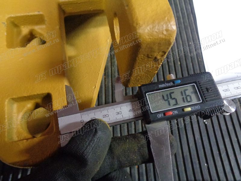 Адаптер правого зуба ковша LG855N.22.56-001