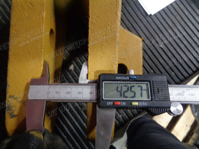 Адаптер правого зуба ковша LG855N.22.56-001