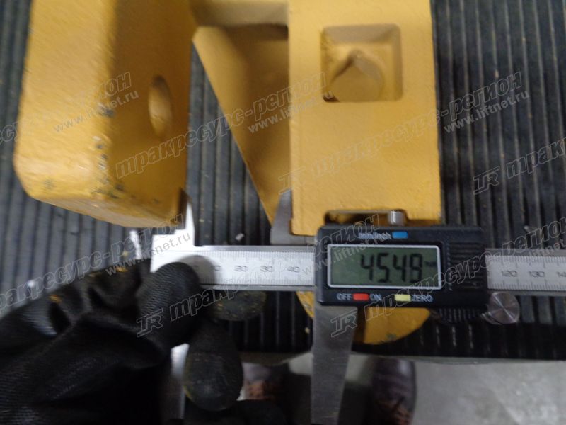 Адаптер левого зуба ковша LG855N.22.54-001