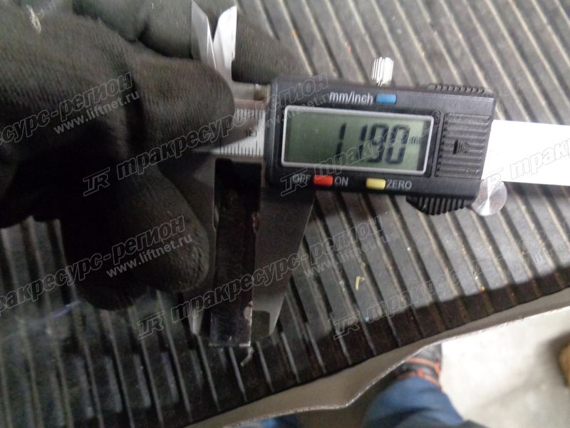 Тяга сошки рулевой 3EB-24-32250SA