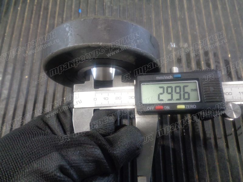 Ролик мачты  70146144E