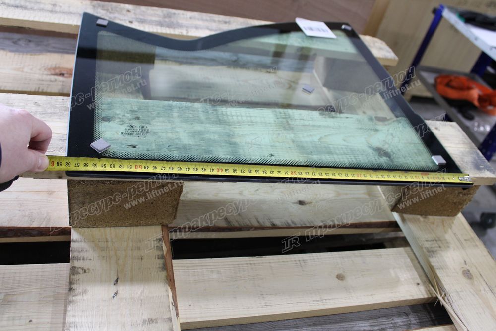 Стекло двери нижнее 302490044512