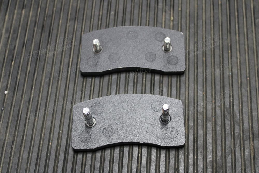 Колодки стояночного тормоза CDM863N 60200008664+60200008665