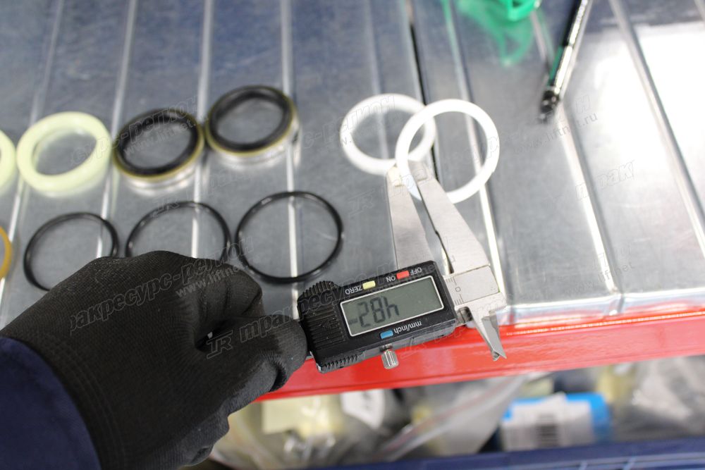 Ремкомплект цилиндра рулевого H12C4-50301S Kit