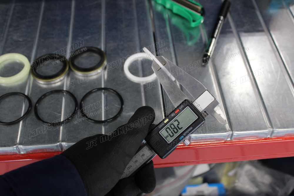 Ремкомплект цилиндра рулевого H12C4-50301S Kit