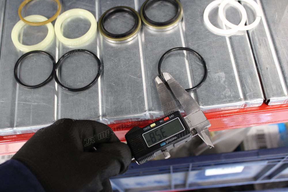 Ремкомплект цилиндра рулевого H12C4-50301S Kit