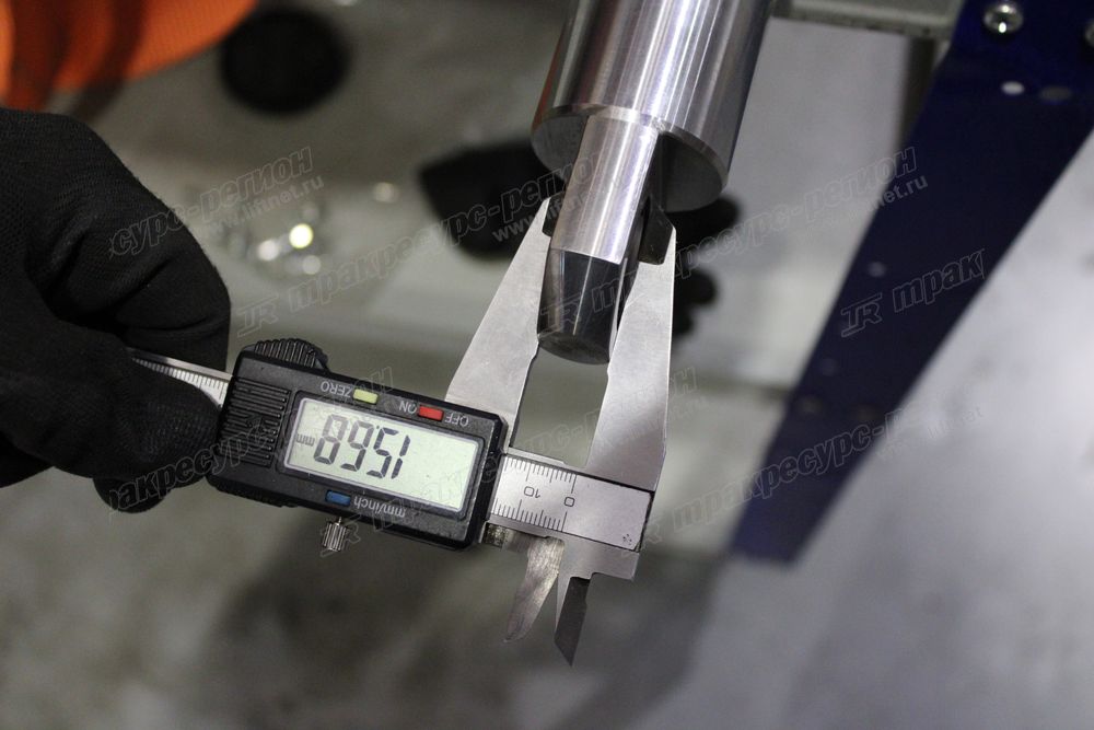 Цилиндр рулевой 49509-GE00A