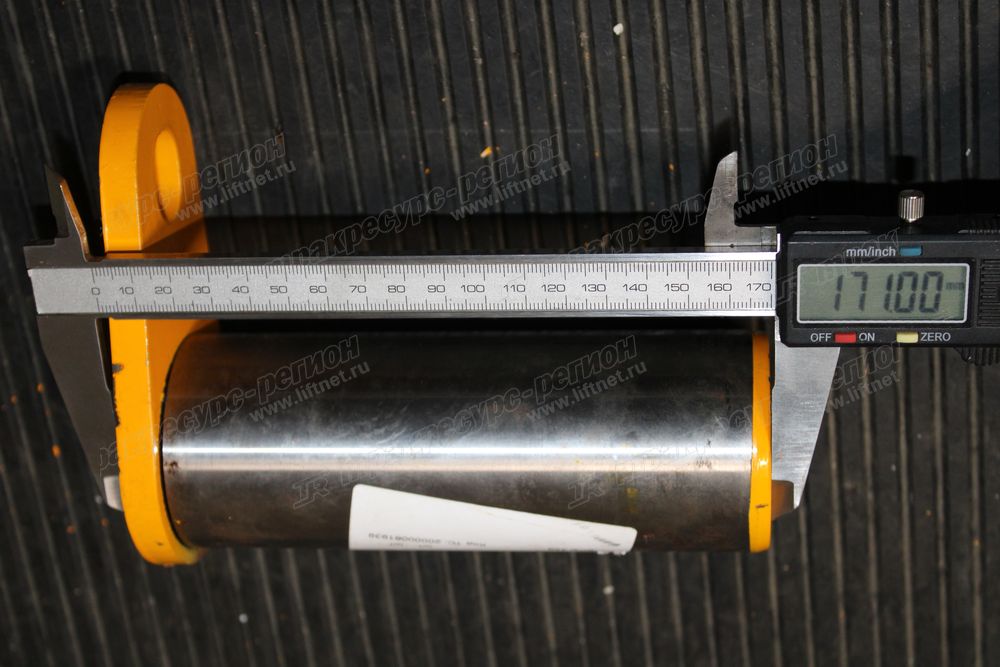 Палец стрелы подъема CDM6060