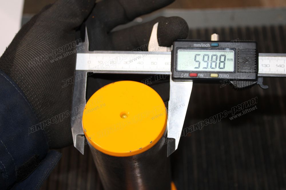 Палец стрелы подъема CDM6060