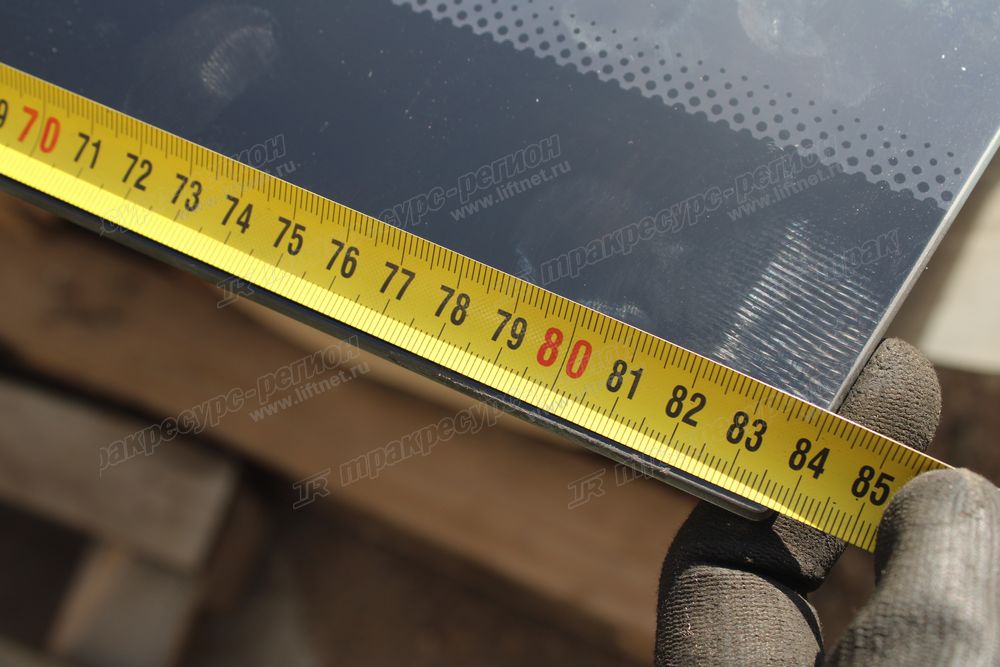 Стекло лобовое переднее LG833G