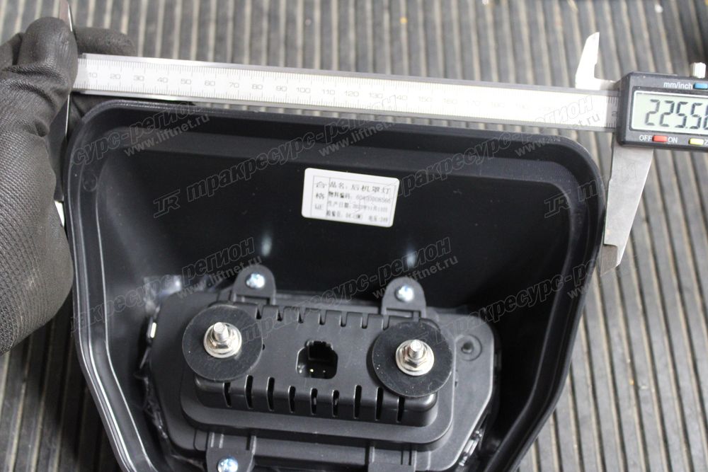 Фара рабочая задняя LG833G