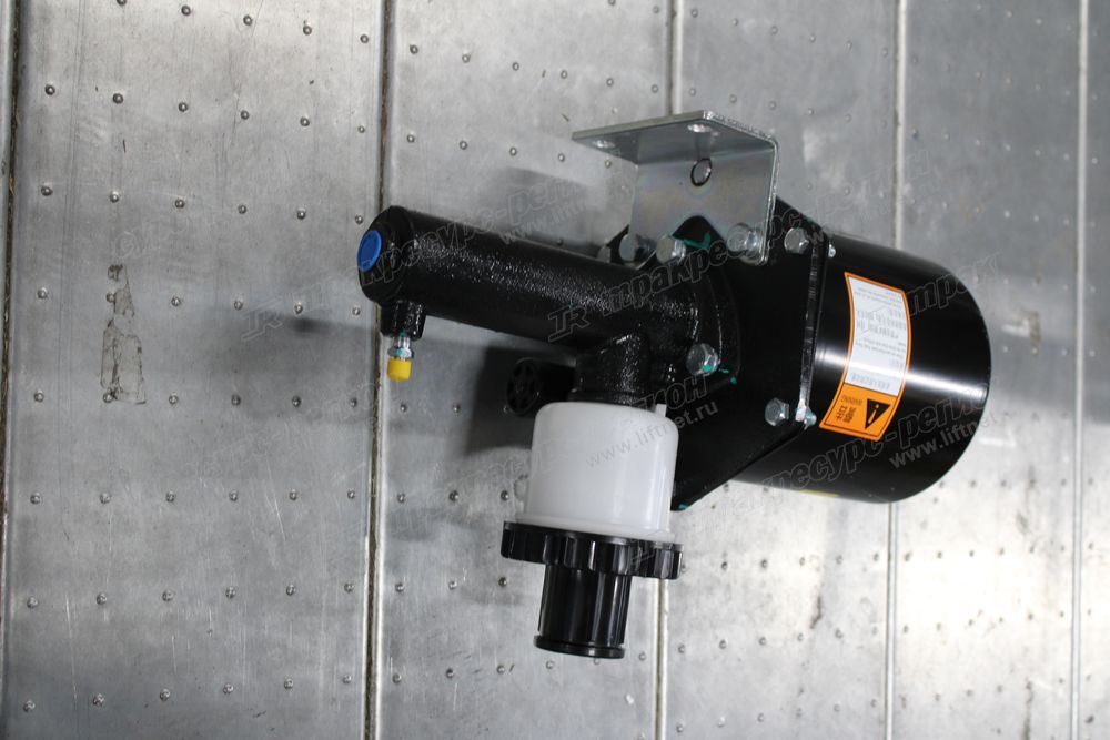 Цилиндр главный тормозной CDM876G