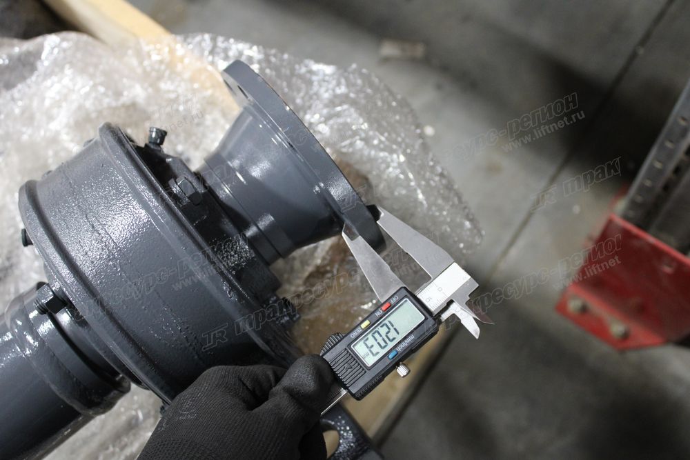 Кардан передний CDM856G