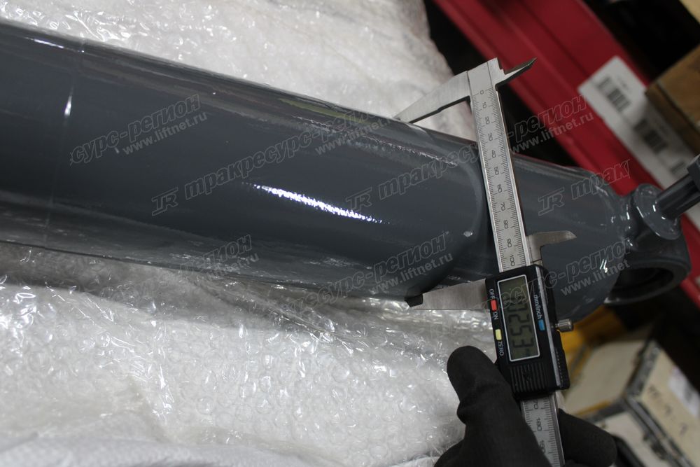Цилиндр рулевой CDM853G