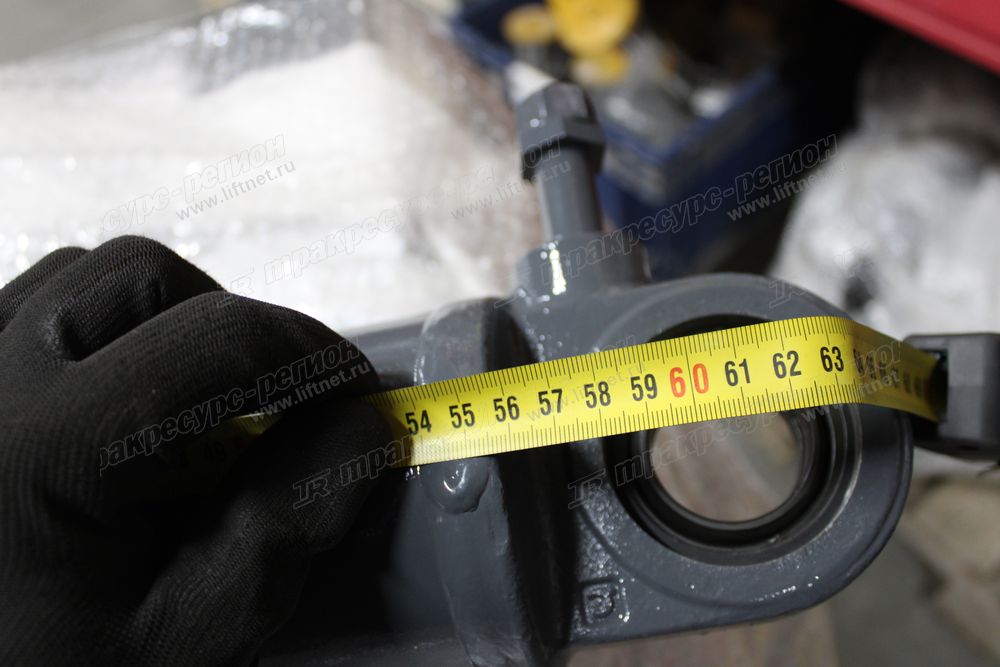 Цилиндр рулевой CDM853G