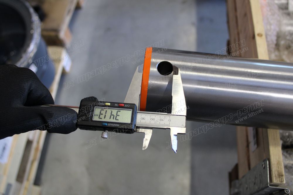 Палец цилиндра стрелы CDM6245F