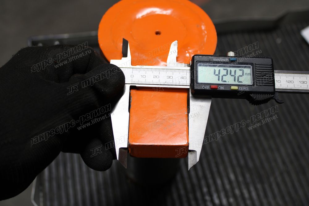 Палец цилиндра ковша CDM6245F