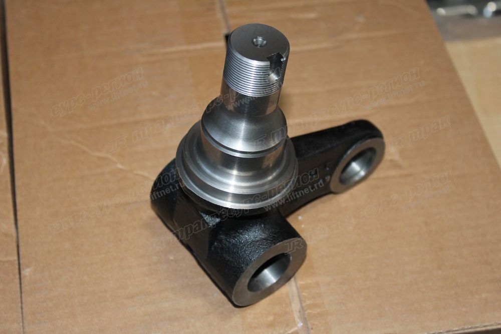 Кулак поворотный правый 91C43-02700