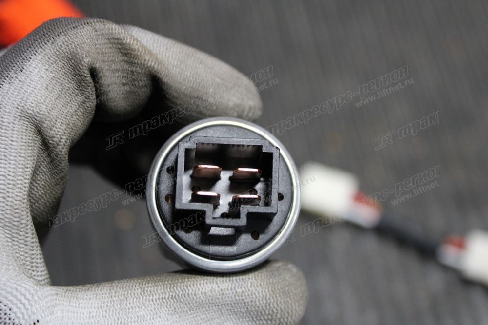Замок зажигания E101EE60F