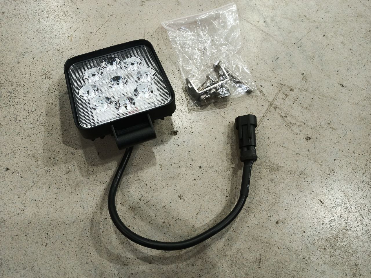 Фара рабочая LED SY-2093/60400010432