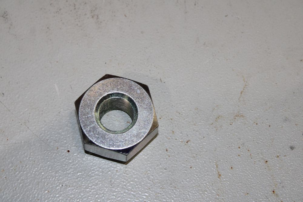 Гайка ступицы ведущего моста M20x1.5-8 QC30A-20005