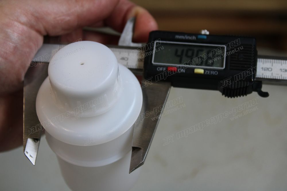 Бачок цилиндра тормозного E32B0F933