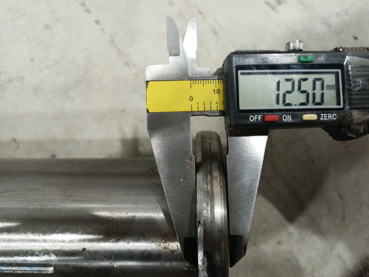 Палец крепления трапеции к рукояти CDM6150W