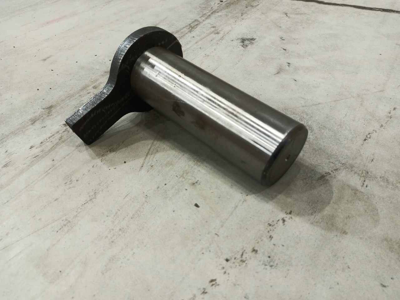 Палец рукояти верхний CDM6150W