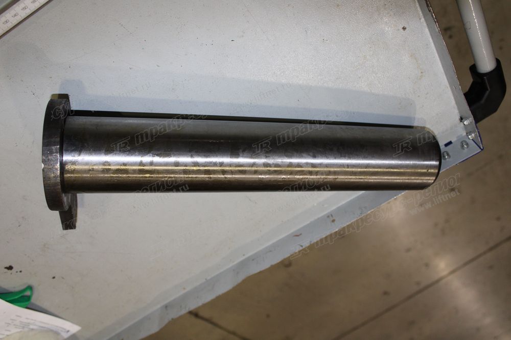 Палец рукояти средний CDM6150W