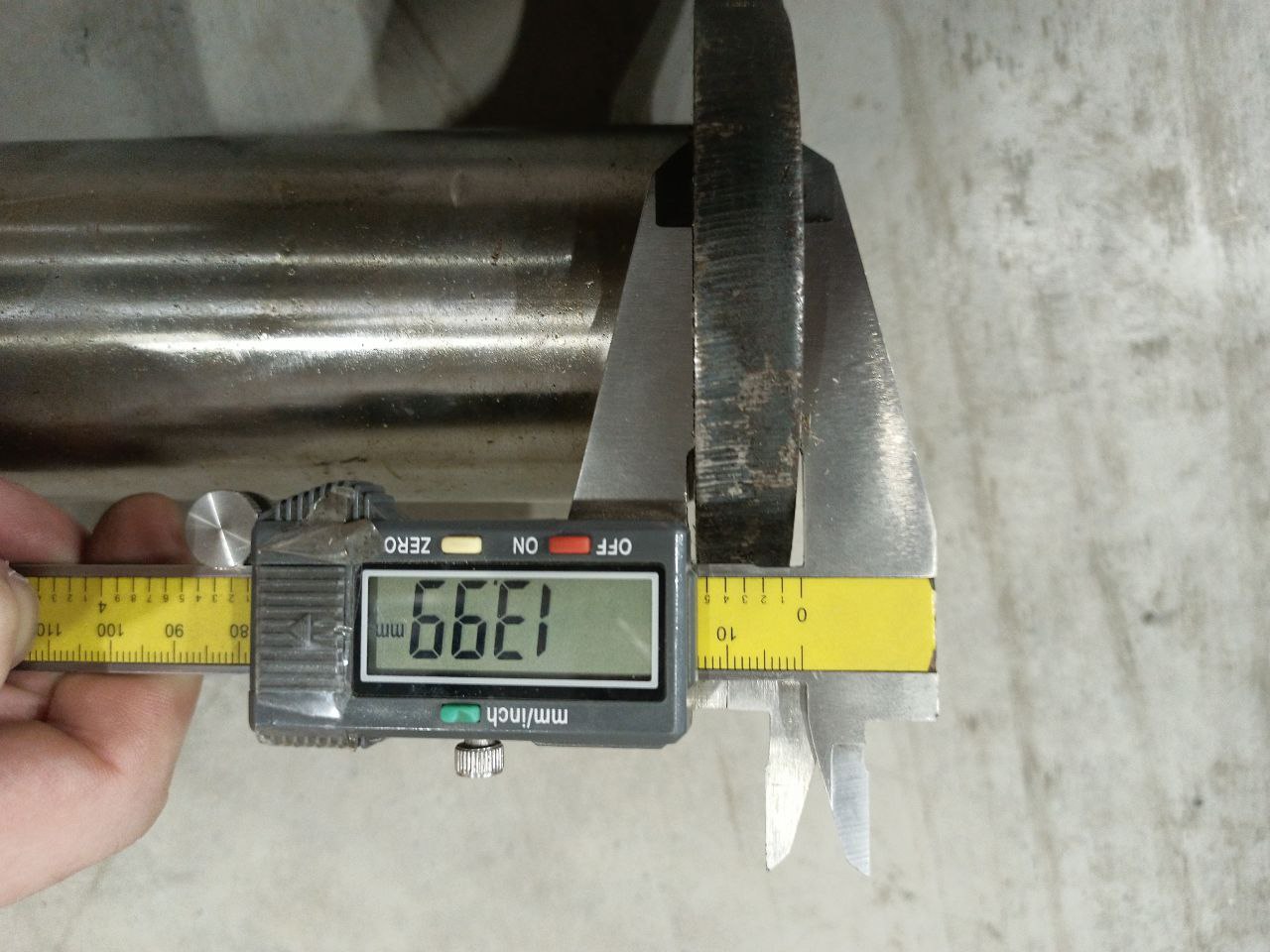 Палец стрела-башня верхний CDM6150W