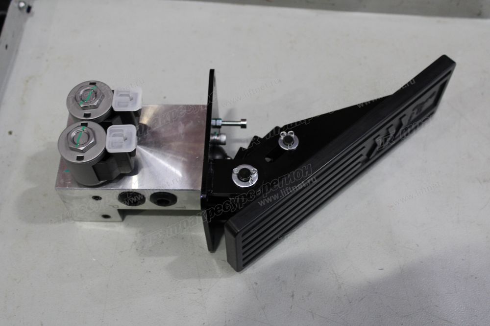 Педаль газа в сборе CDM6150W