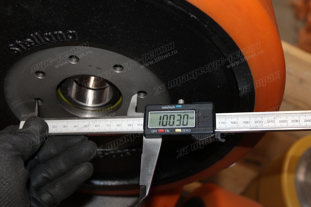 Колесо ведущее 355x106 PU