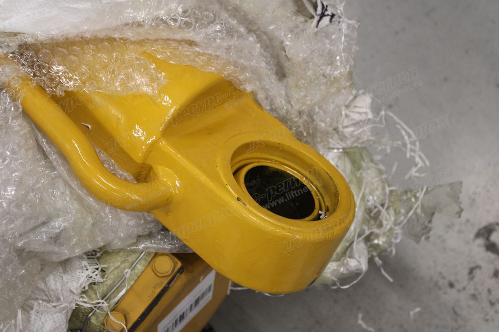 Гидроцилиндр подъема стрелы правый