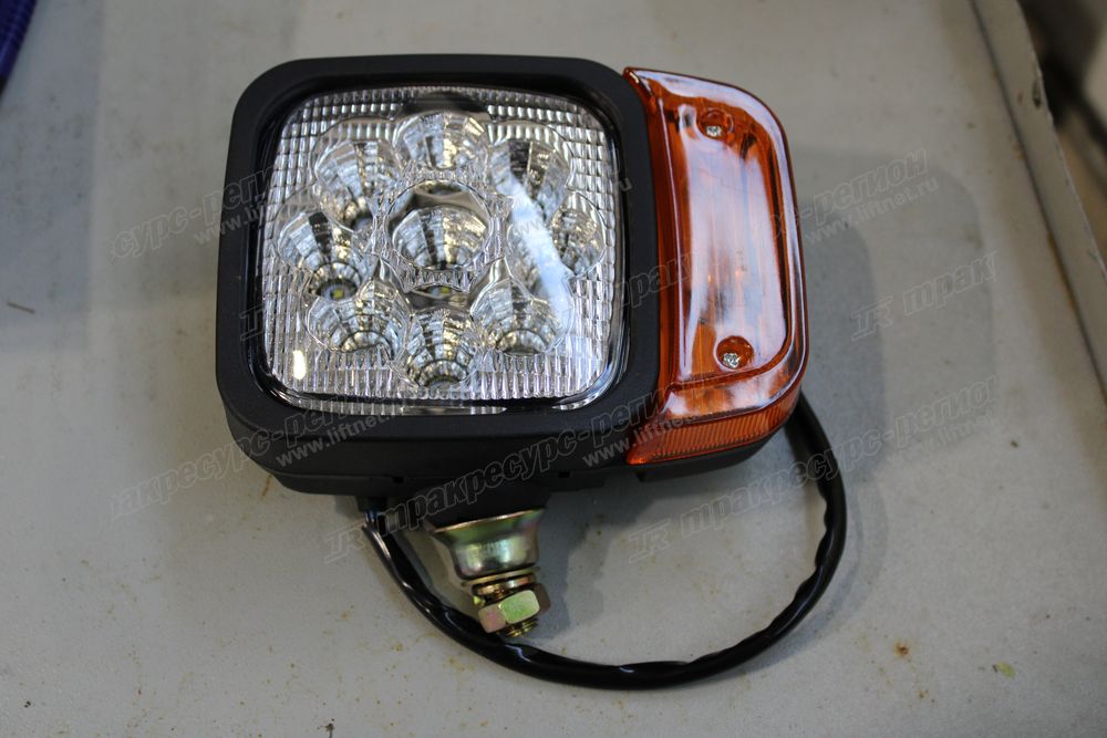 Фара пердняя левая CDM6150W