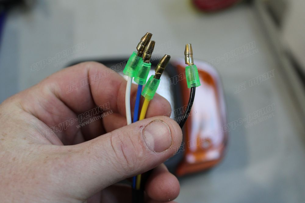 Фара пердняя левая CDM6150W
