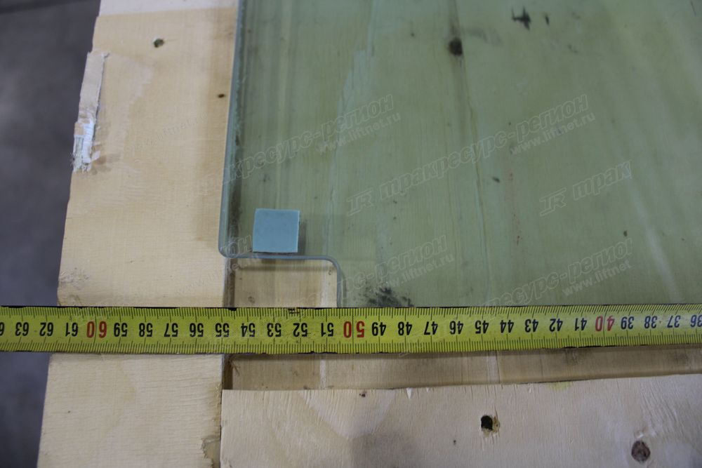 Стекло переднее нижнее  CDM6035