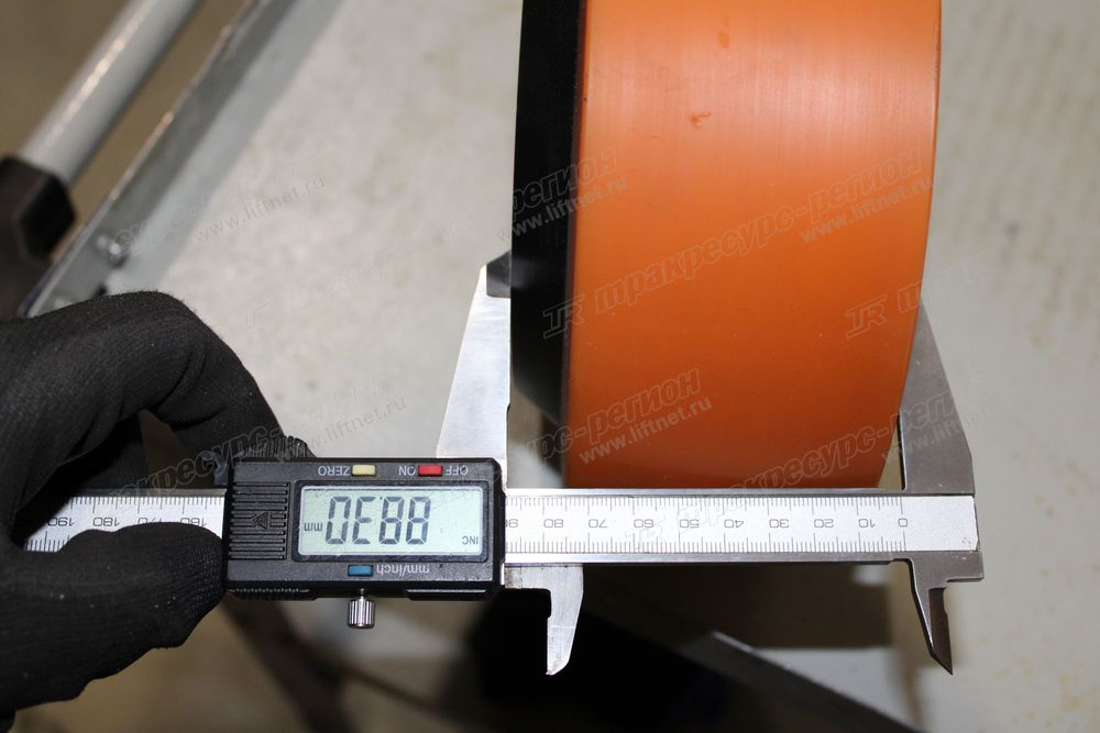 Колесо ведущее 215x70 PU