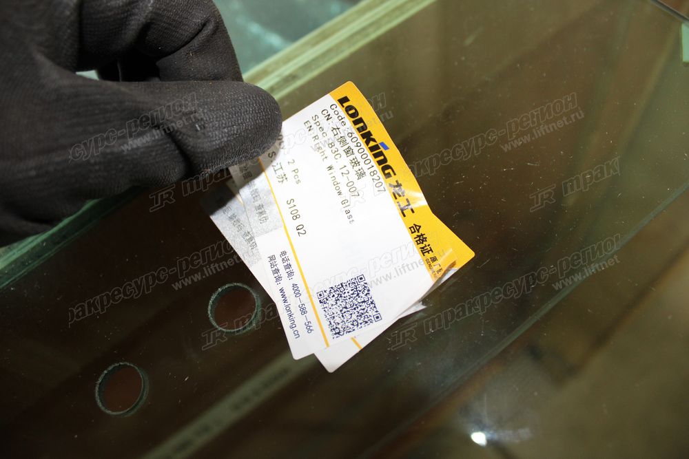 Стекло кабины правое CDM83C;CDM83CL