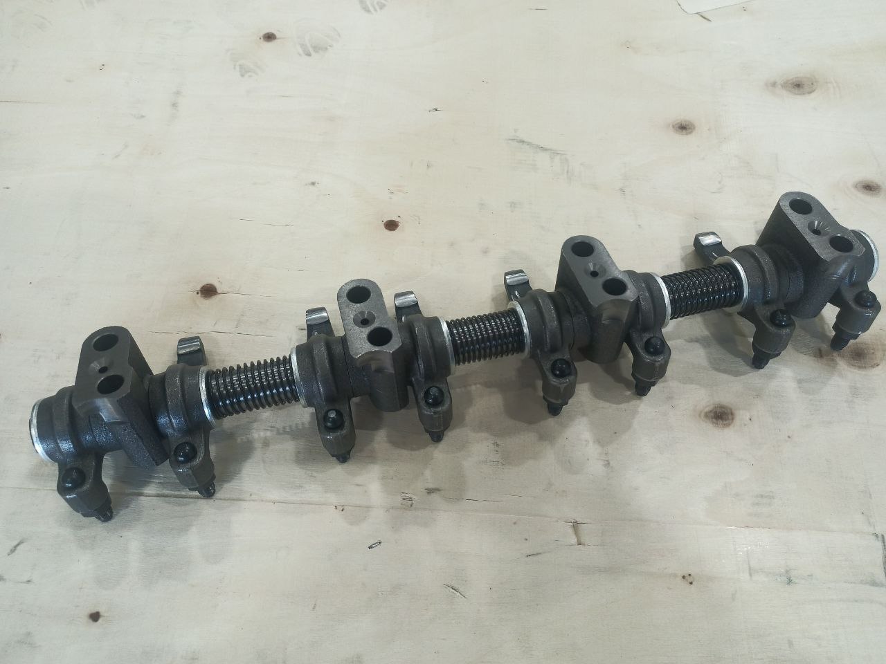 Ось коромысел в сборе Weichai DH3.2G0110