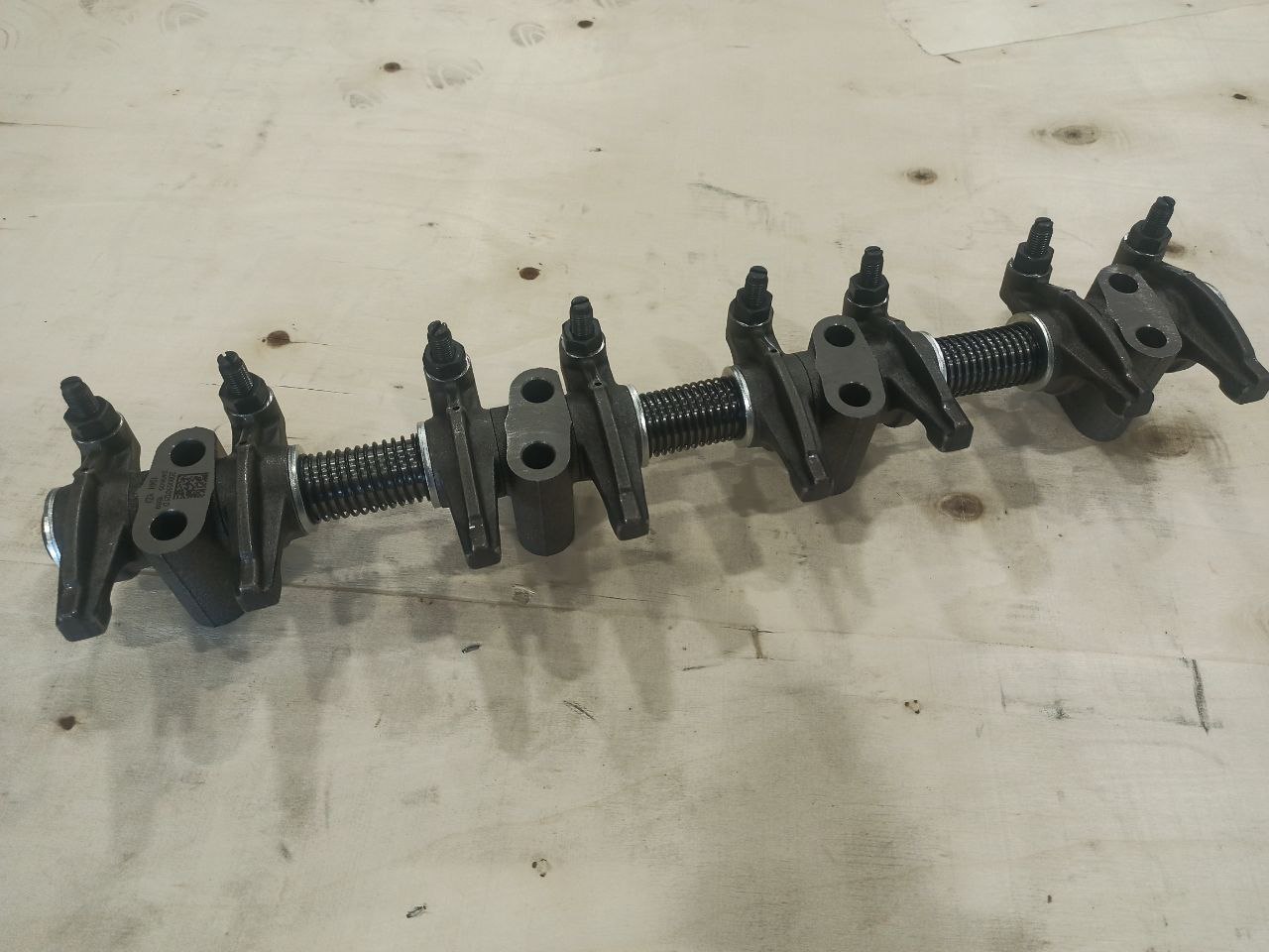 Ось коромысел в сборе Weichai DH3.2G0110