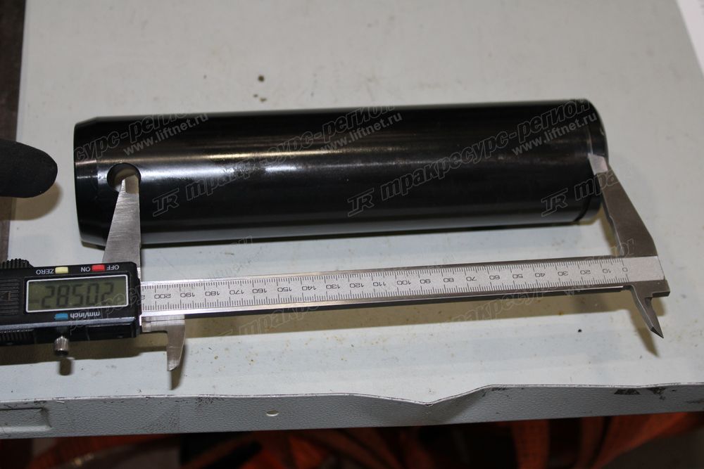 Палец тяги задний цилиндра ковша CDM83