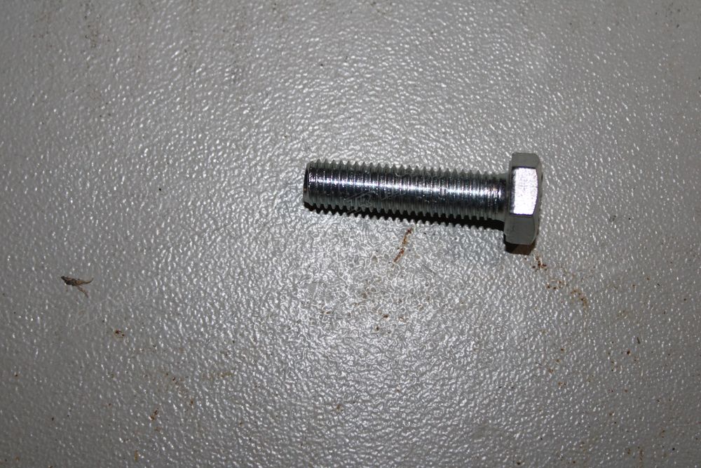 Болт M10*40 CDM83 51204101414